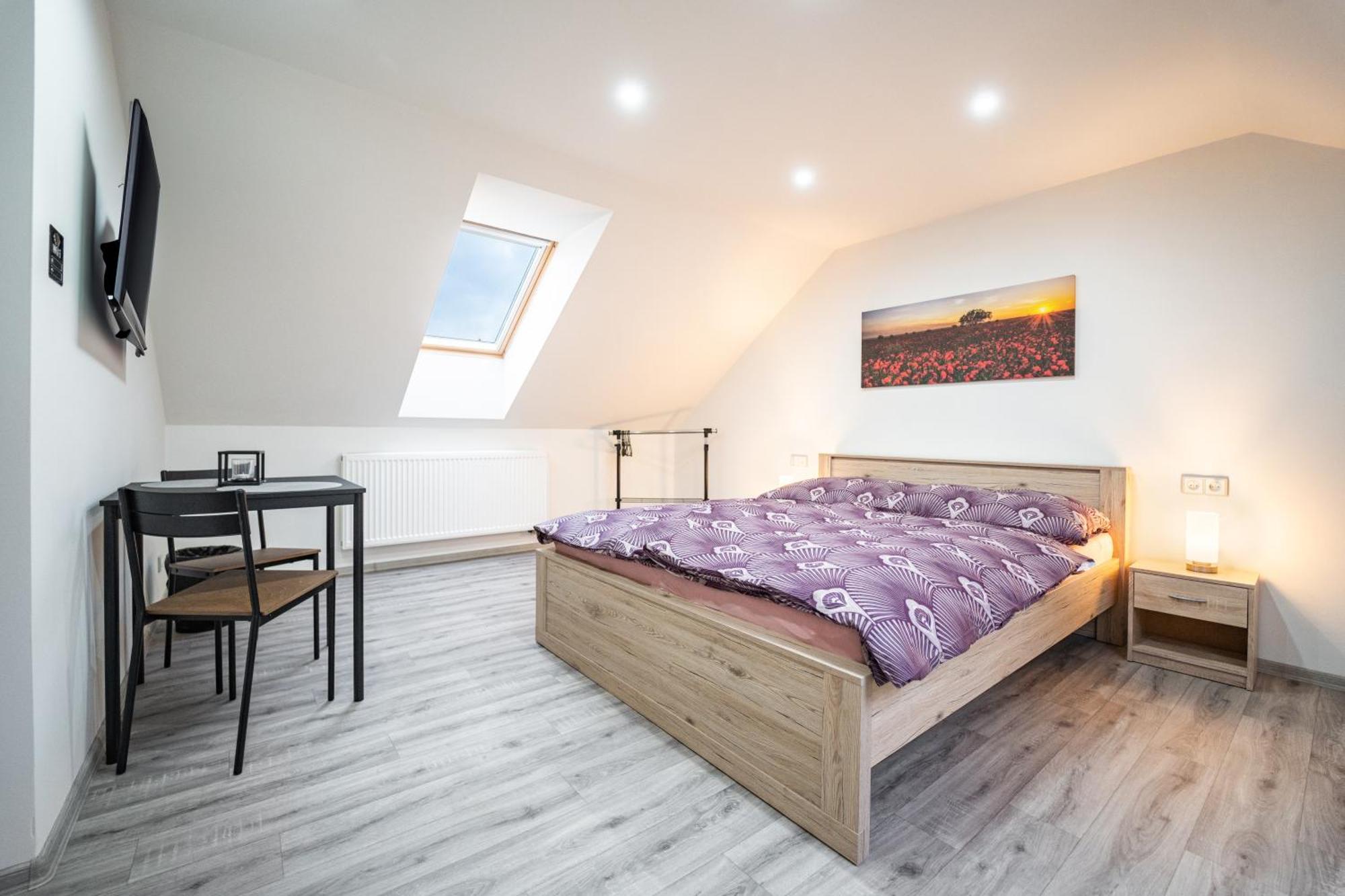 Apartmany Tera Miletin Bagian luar foto